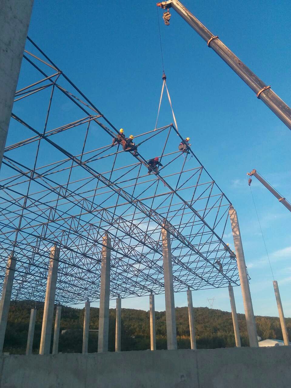 万源物流园网架